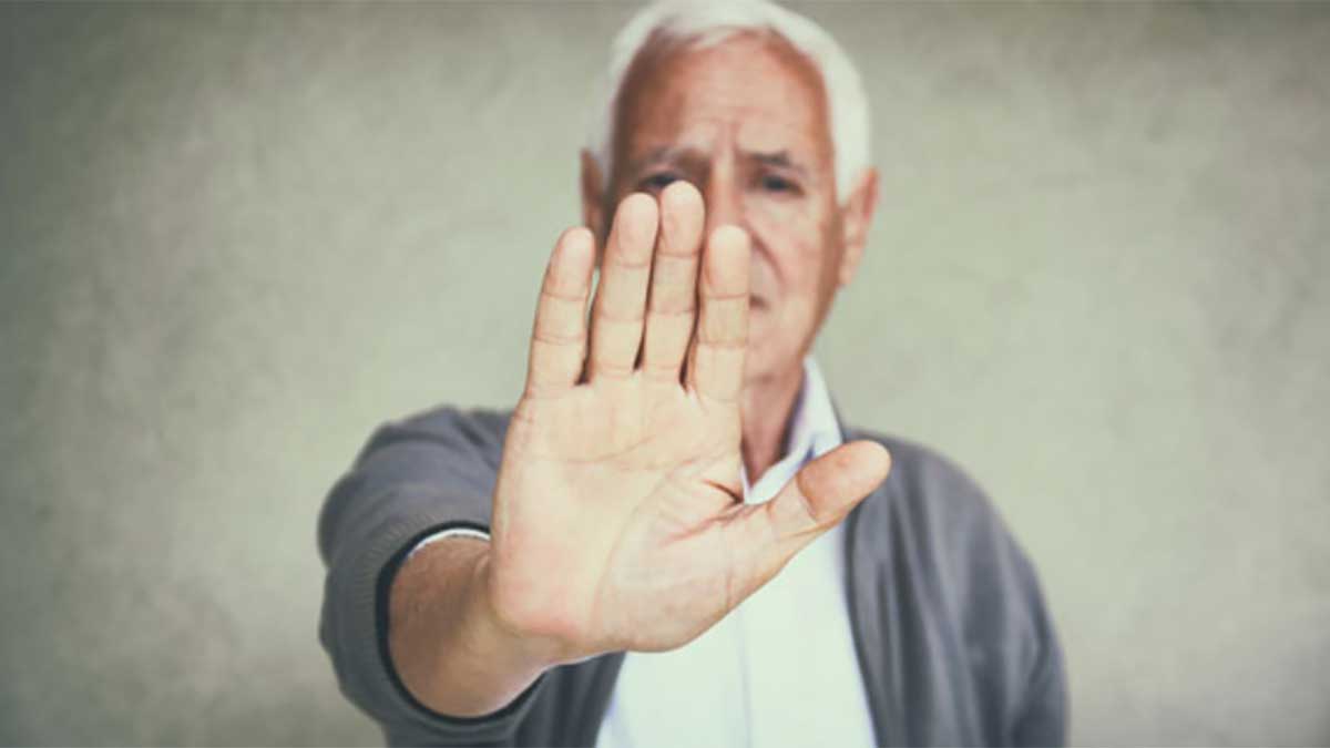 4 Ways You Hurt Your Growing Old Parents