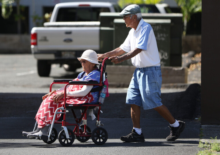 Elderly-Wheelchair-senior-citizens