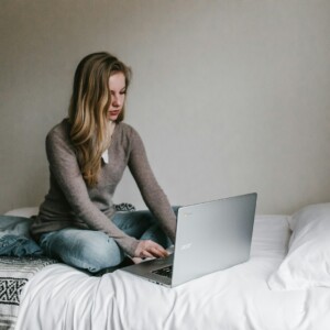 A Silver Amore - Short Term - Silver Room (AC + TV) - Single Occupancy